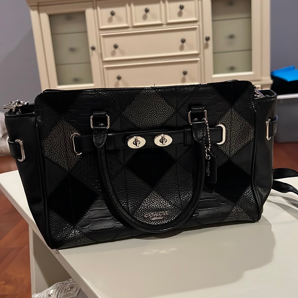Barely used coach crossbody purse